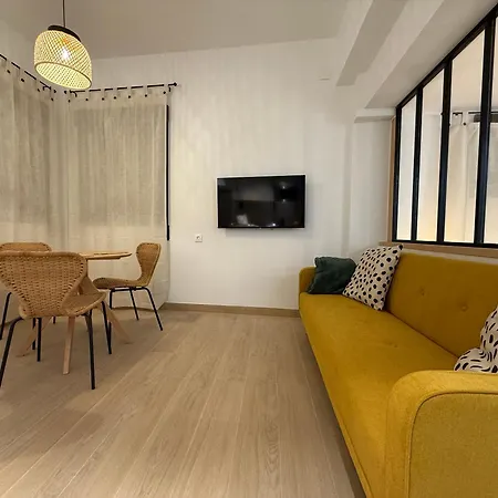 Junto A Hospital Real Apartment Granada