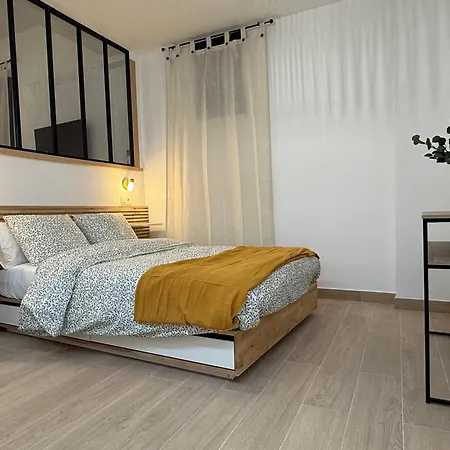 Junto A Hospital Real Apartment Granada